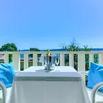 Hotell Riva With Swimming Pool Kaštela