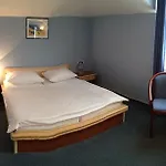 Hotell Riva With Swimming Pool