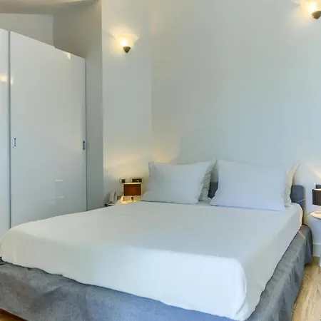 Hotel Riva With Swimming Pool