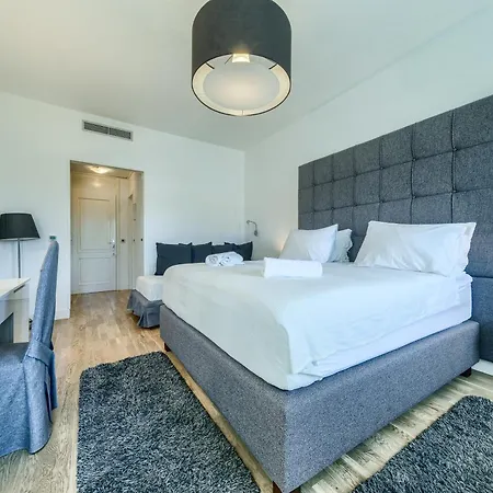 Riva With Swimming Pool Hotel Kastela