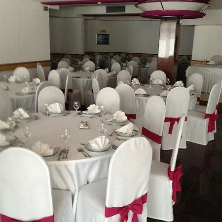 Riva With Swimming Pool Hotel