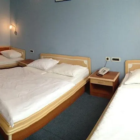 Hotel Riva With Swimming Pool Kaštela