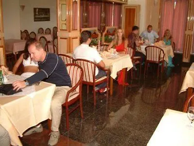 Riva With Swimming Pool Hotel 4*